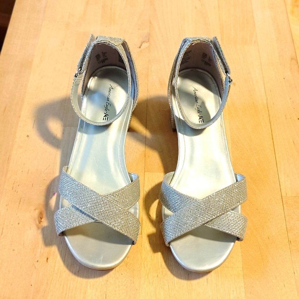 Girls shoes